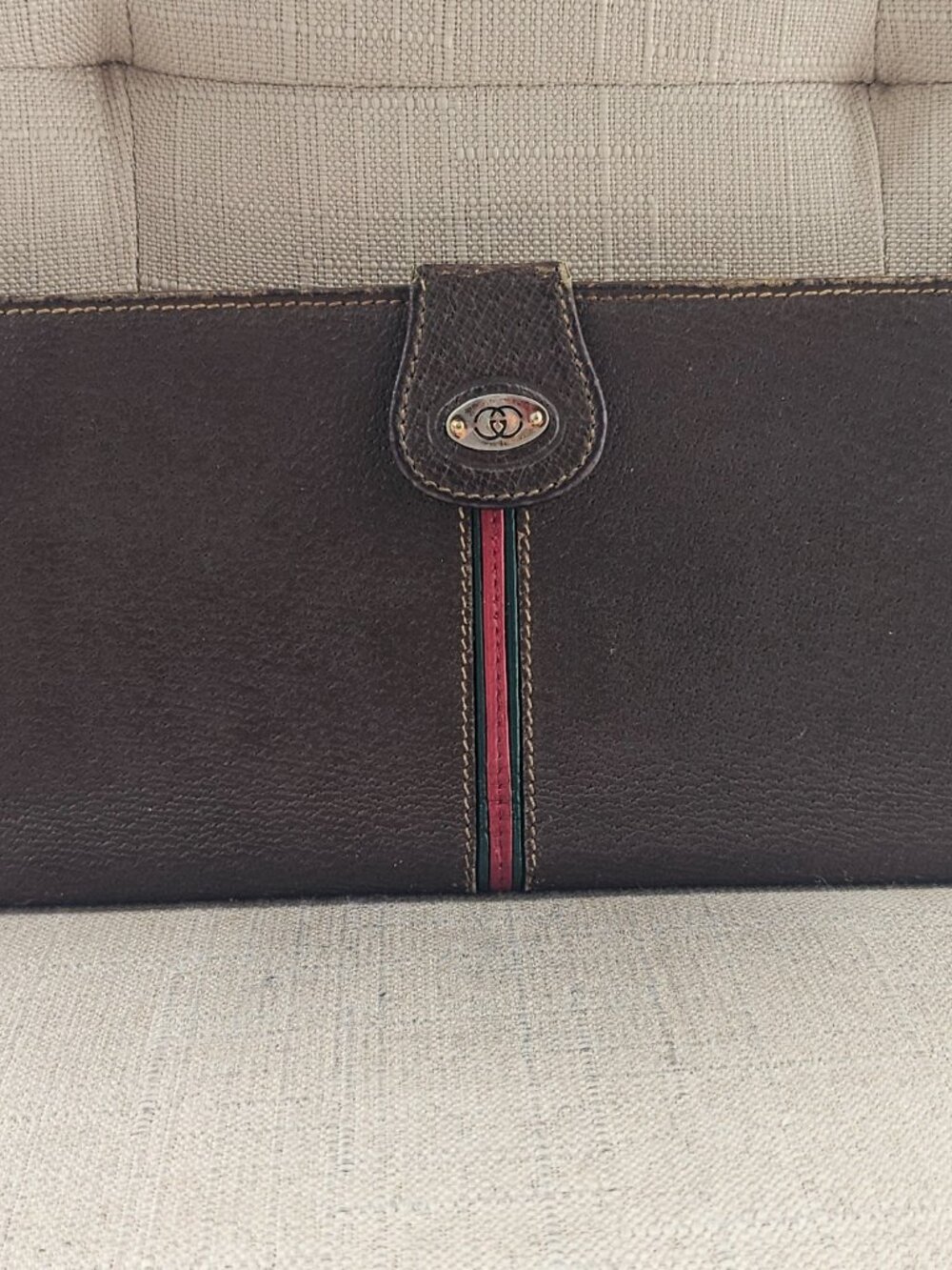 Vintage Gucci Brown Leather Bifold Clutch Wallet With Signature Red/Green Stripe - Picture 2 of 16